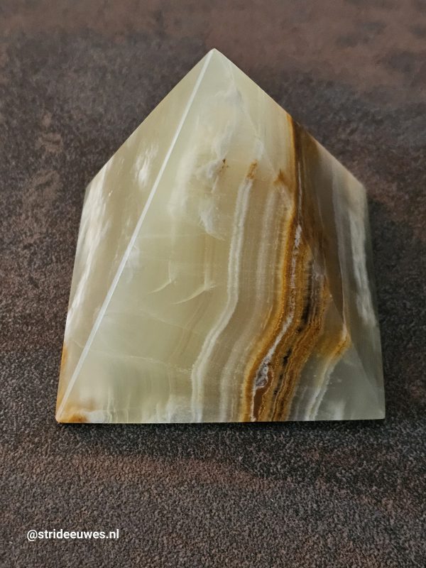 Onyx Piramide large