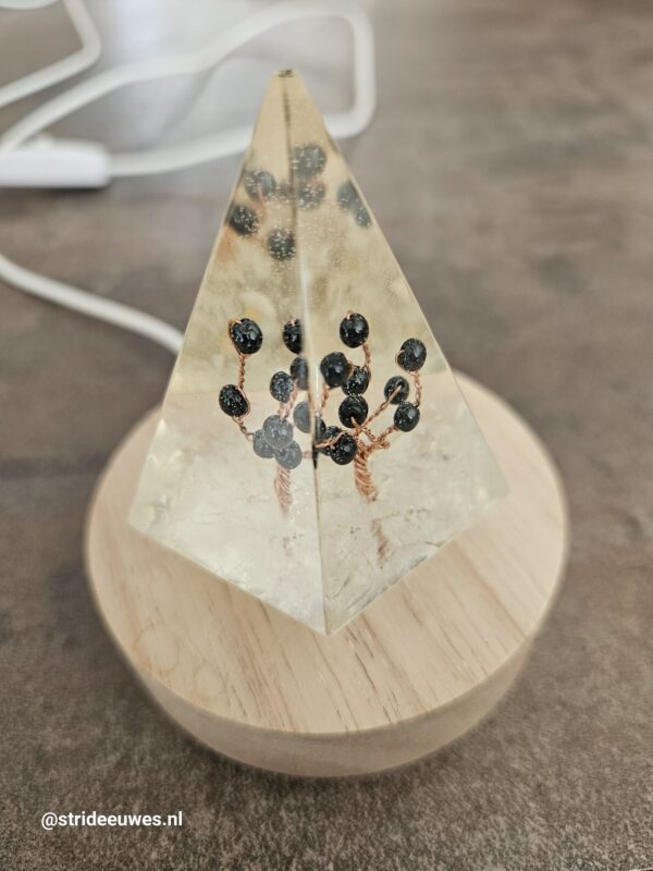 Vijfhoekige piramide met hematiet boompje - Afbeelding 4