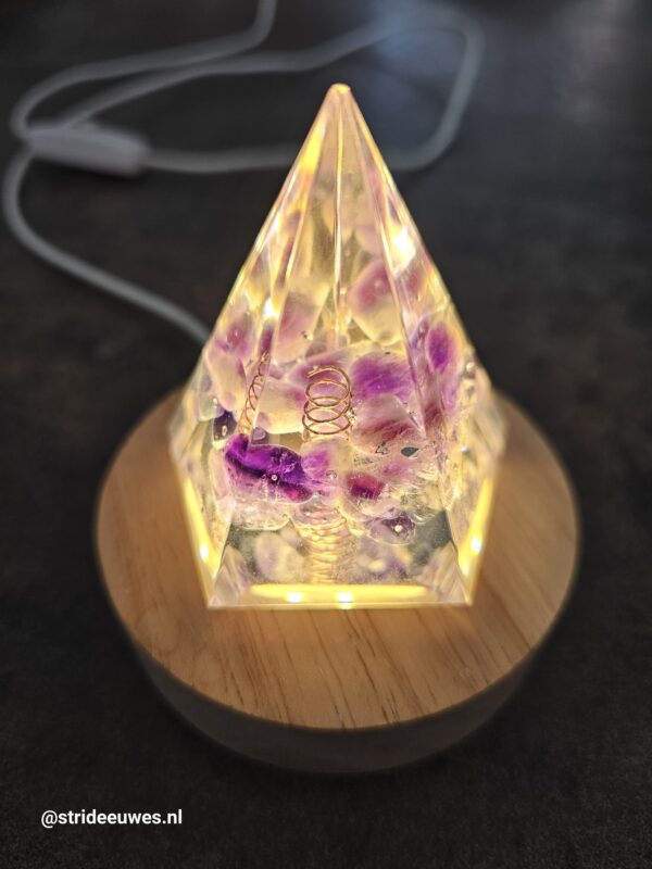 Vijfhoekige piramide met amethist en spiraal - Afbeelding 3